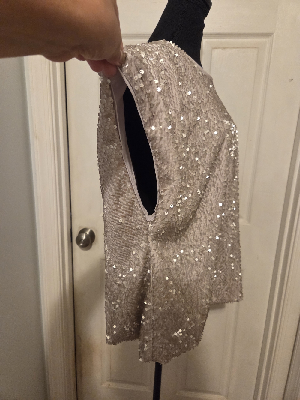 Jennifer Lopez Silver Sequin Short Sleeve Top - Picture 5 of 7